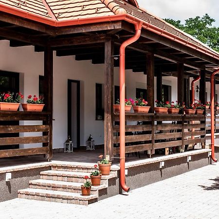 Hotel Boroka Vendeghaz Toalmas Zewnętrze zdjęcie